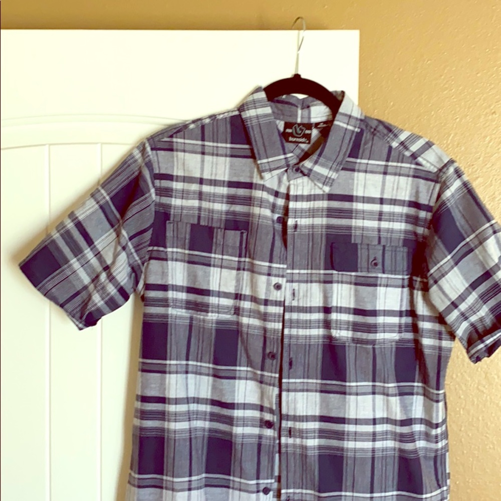 Beautiful Burnside button down collared shirt